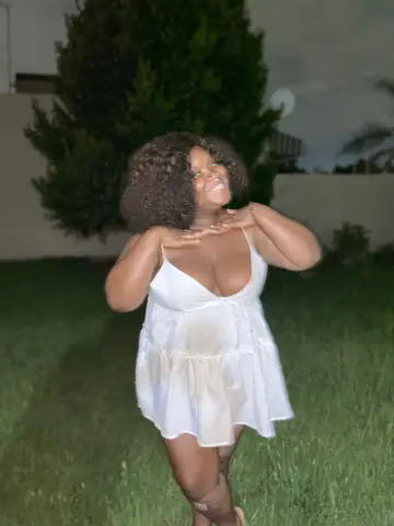 RoyalCuttiexoxo — Streamate Photos