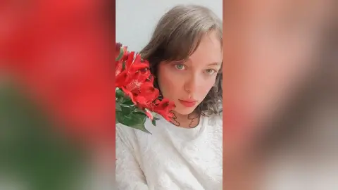 NellSton — red flowers 2