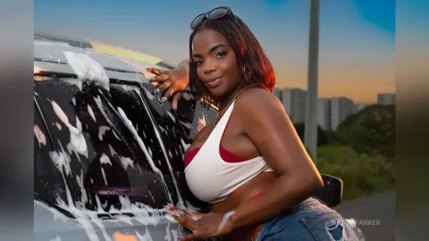 NattyParker — your girl of laundry, foam and fun!
