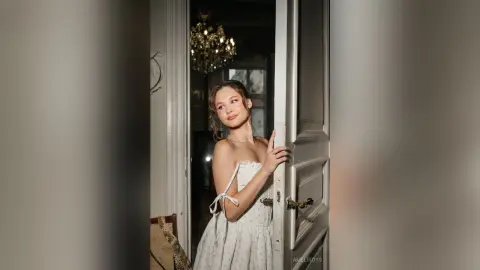 AmeliRoys — Next to door with dress