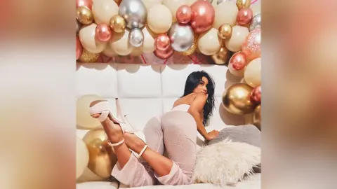 MilyThomas — 🎁🎉🥳🎀