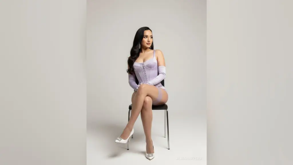 AlaiaHarpers — Sexy purple