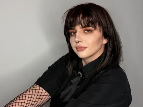 SamantaSimsom — LiveJasmin cam model