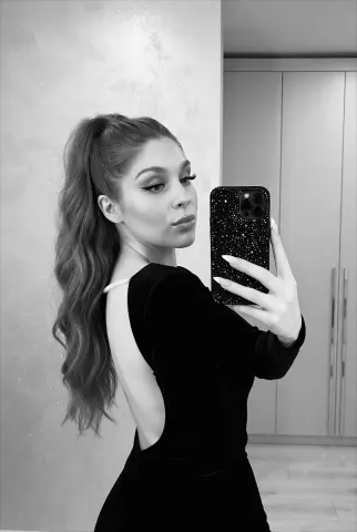 MidnightMuse009 — Streamate Photos