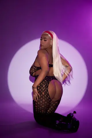 YariRose — Streamate Photos