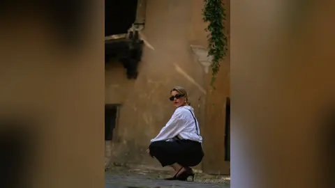 Chloe — Bonjour