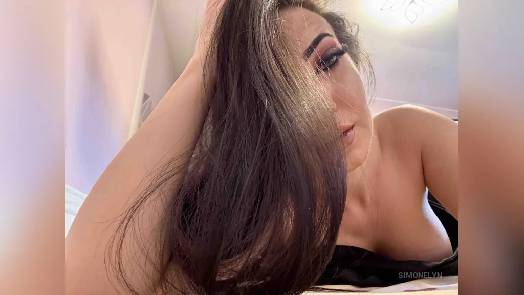 SimoneLyn — Desire
