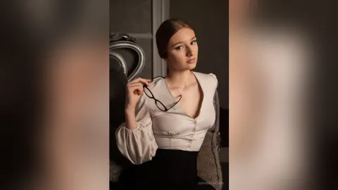 SophiaSalton — 𝔂𝓸𝓾𝓻 𝓼𝓮𝓬𝓻𝓮𝓽𝓪𝓻𝔂