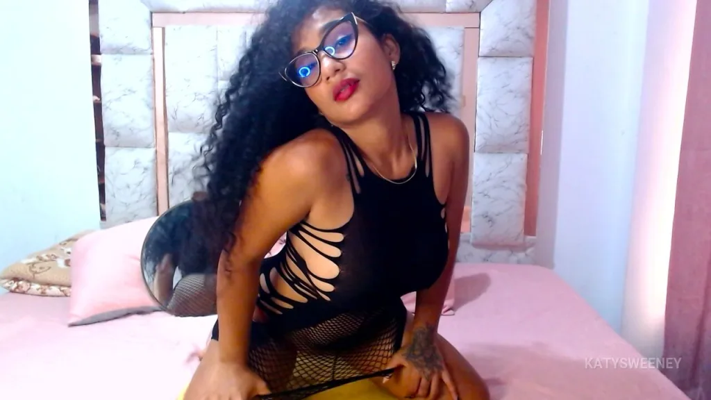 KatySweeney — Sexy Katy😈