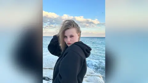 JanieWildy — selfie