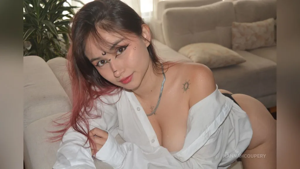 HannahCoupery β Your New Favorite Girl? π