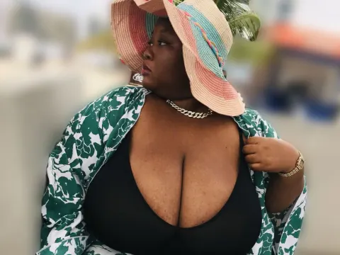 BriannaBabs cam model
