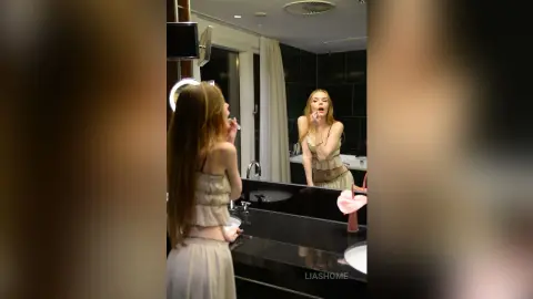 LiasHome — Getting ready for dinner