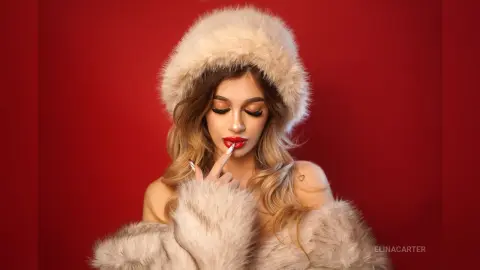 ElinaCarter — Santa Baby 💋
