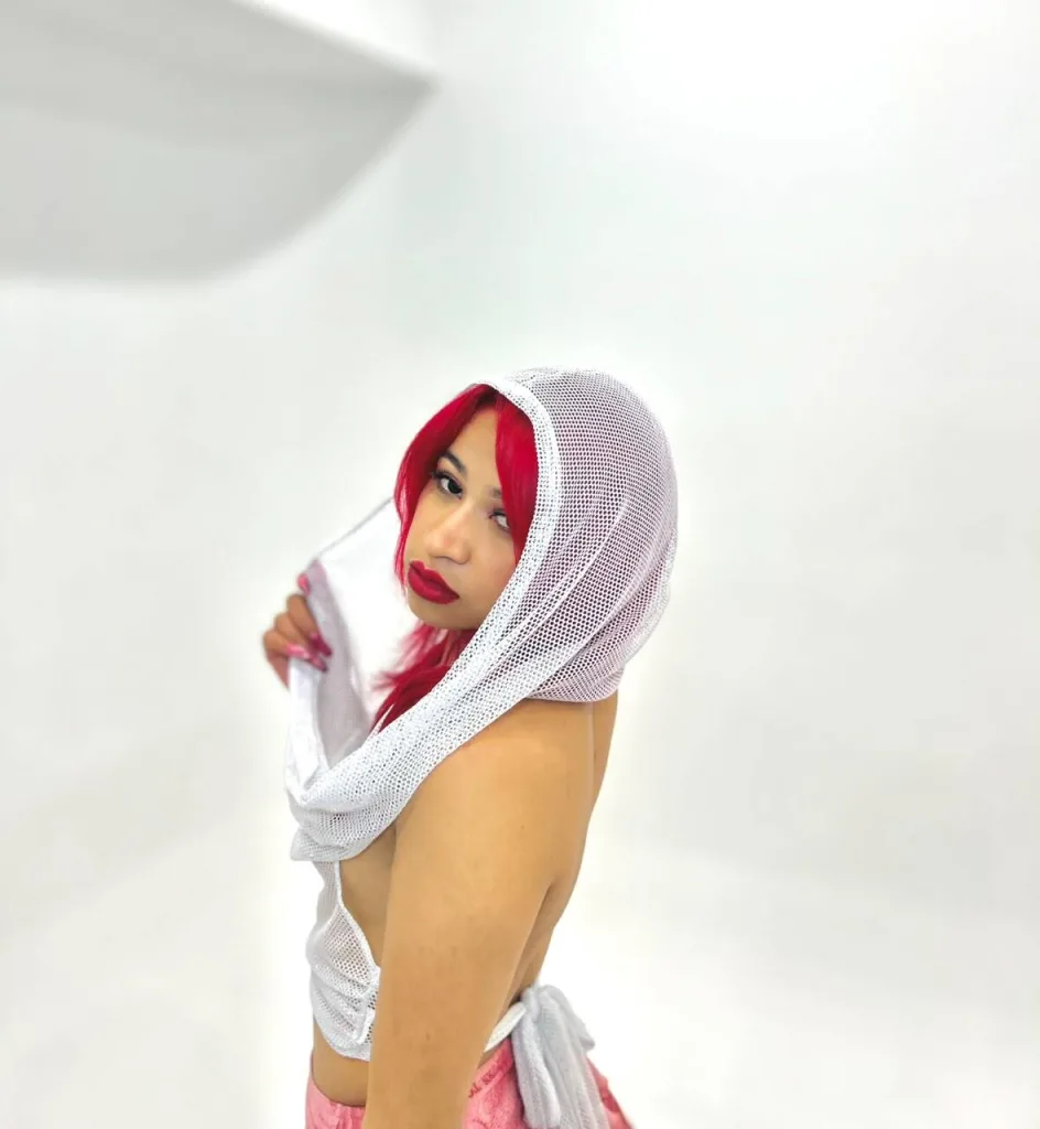 pinkysalo — Streamate Photos