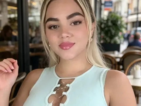 AlessiaCavelli — LiveJasmin cam model