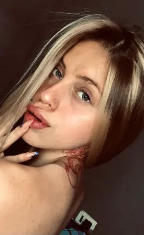 alessiawonder — Streamate Photos