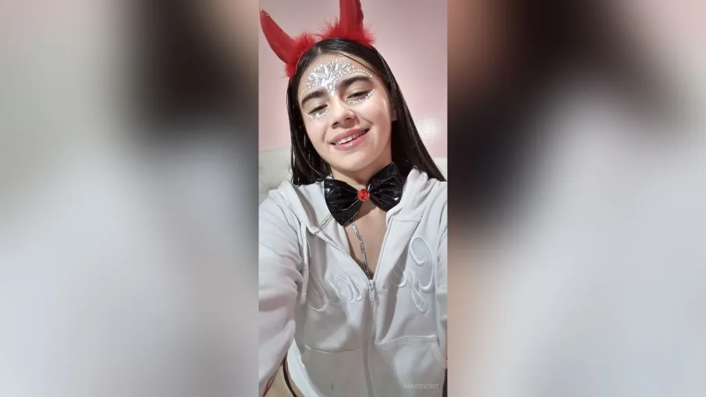 AnnieDiorst — Anie sexy