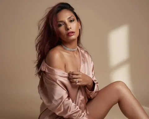 RoxxanneMooree — Streamate Photos