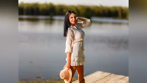 AngelinaKunis — Nature lover 😘