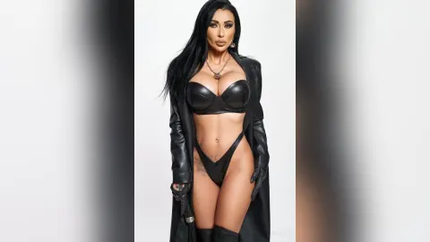 Kennya — Leather Fetish