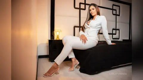 CarlaFerrara — Focus on me