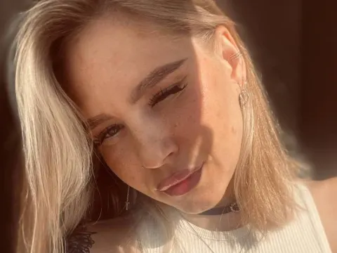 EvelinaDarkmoor — LiveJasmin cam model