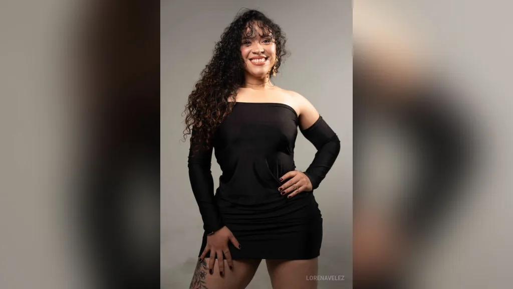 lorenavelez β A hot Colombian Latina π₯