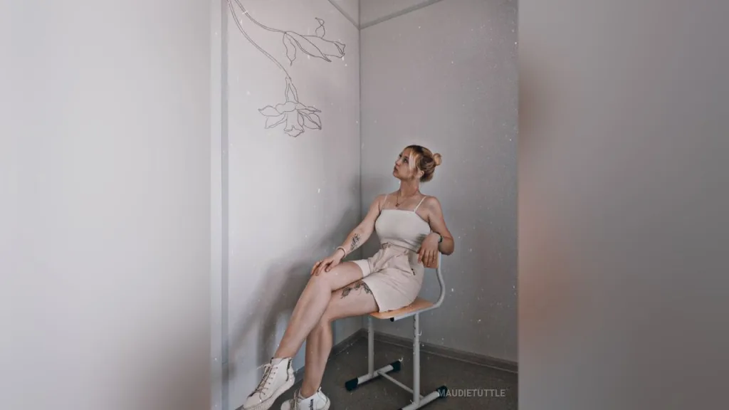 MaudieTuttle — live cam