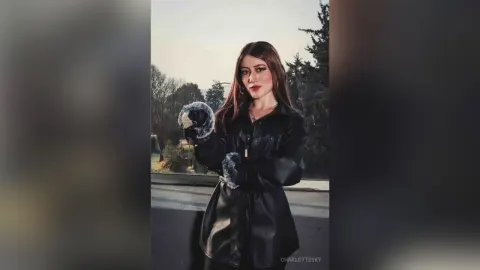 CharlotteSky — Domination 