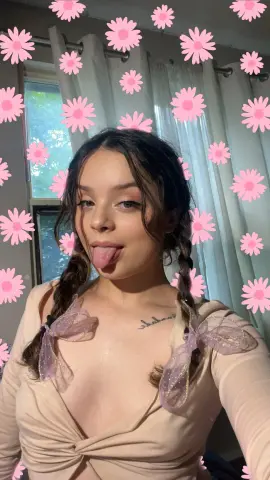 EmmaBunnyXO — Streamate Photos