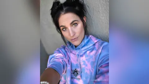 CarmenLeRoux — Just Vibing👅