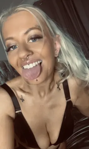 BabeBeth40 — Streamate Photos