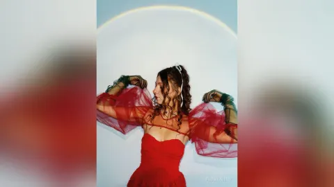 FloraWildy — red rose