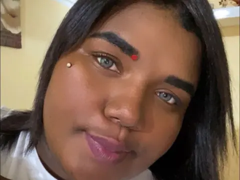 RoseMegan — Streamate Photos