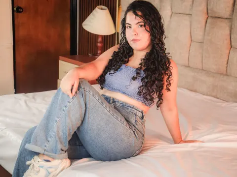 NicoleMosquera cam model