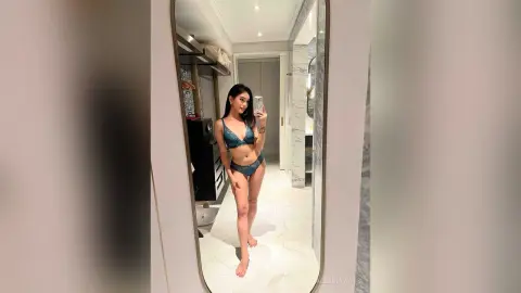 AlexinaWoss — 👠 💋