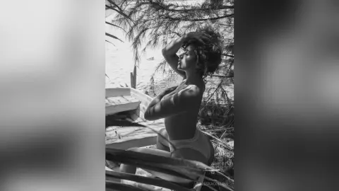 AleskaCollins — B&amp;W