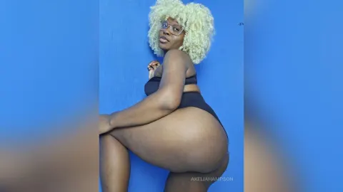 AkeliaHampson — HOT STUFF🔥