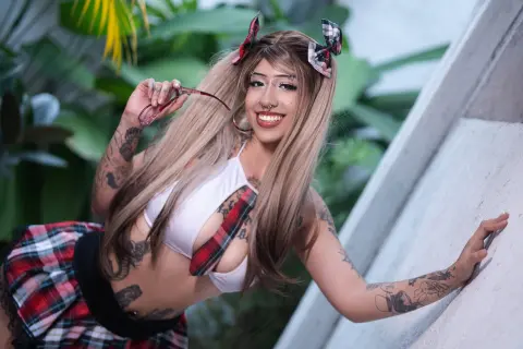 JuliMonroee — Streamate Photos
