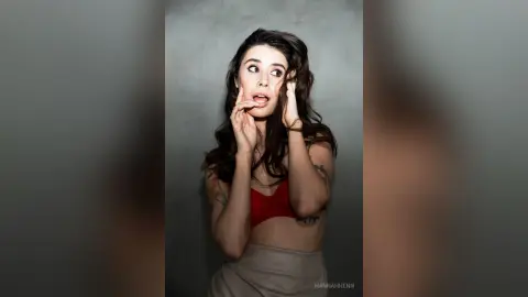 HannahHenn — horny secretary