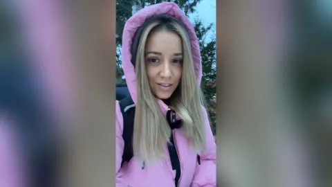 NicholeDaisy — Selfies
