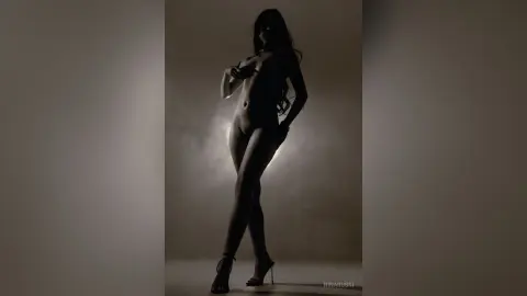 NinaRussi — 𝕊𝕞𝕠𝕜𝕖 𝕞𝕪 𝔹𝕠𝕕𝕪