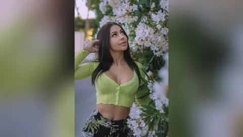 BiankaLeoness — Lookin´ cutie 🩷