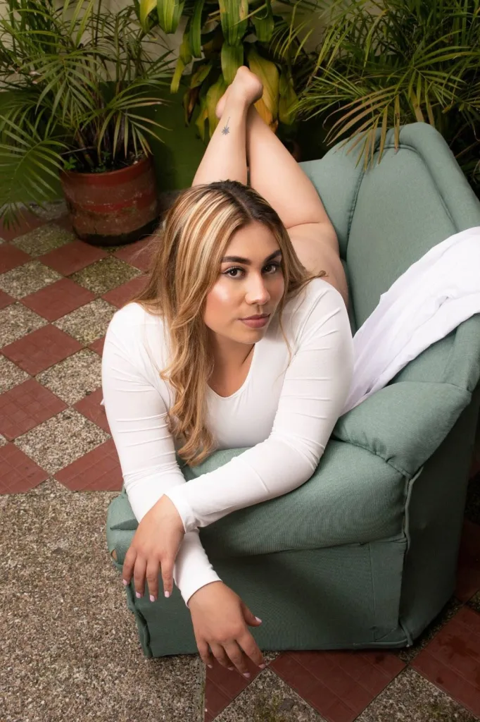 BellaSmith19 — Streamate Photos
