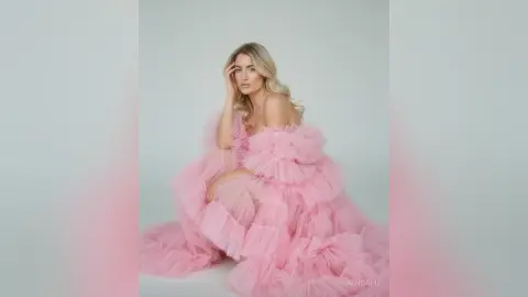 Kendall — Glamorous Girl