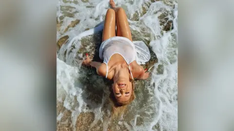 Anelise — Summer vibes