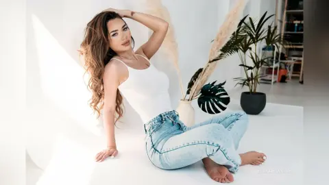 ErikaBonnie — Less is more