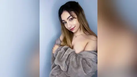 AlizeeBlair — Warm me up ❤️‍🔥