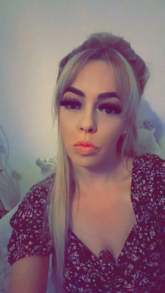 Unfaithful_bellaa — Streamate Photos